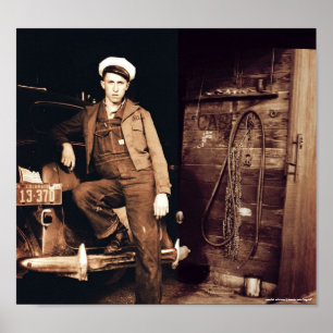 Junger Mechaniker-Vintages Foto Poster
