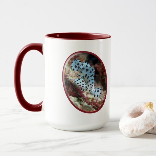 Junger Zackenbarsch - Ovales fotografisches Design Tasse (Mit Donut)