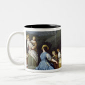 Junges Mädchen-anbieteneier zu einer Gruppe Zweifarbige Tasse (Links)