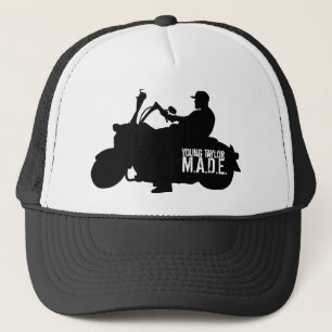 Junges Taylor stellte Hut her Truckerkappe