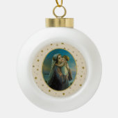 Jungfrau Mary und Baby Jesus auf dem Sternenhimmel Keramik Kugel-Ornament (Vorderseite)