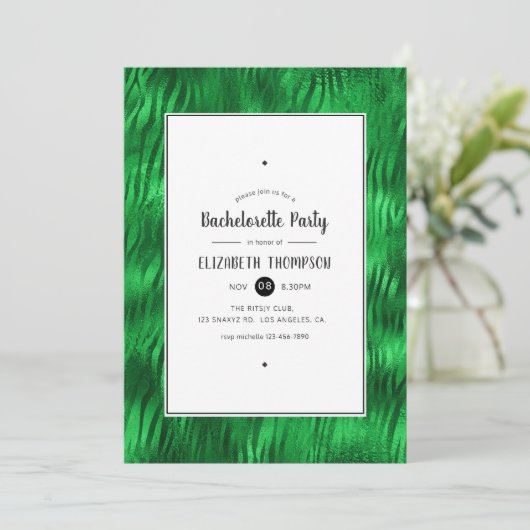 Junggeselinnen-Abschied aus schwarzem und grünem T Einladung (Stehend Vorderseite)