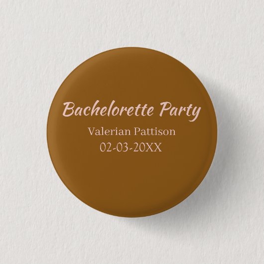 JUNGGESELLINNEN-ABSCHIEDSPARTY BRAUN ROSA NAME BRA BUTTON (Vorderseite)