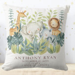 Jungle Animals Baby Birth Stats Pillow Kissen<br><div class="desc">Niedliches Dschungeltier Babyduschkissen für einen kleinen Jungen oder ein kleines Mädchen. Einfach mit den Geburtsdaten des Babys personalisieren! Ändern Sie die Hintergrundfarbe,  indem Sie auf Anpassen klicken und unsere Farbauswahl verwenden. Matching Artikel in unserem Shop erhältlich.</div>