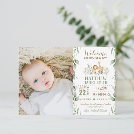 Jungle Animals Greenery New Baby Boy Foto Birth Ankündigung (Stehend Vorderseite)