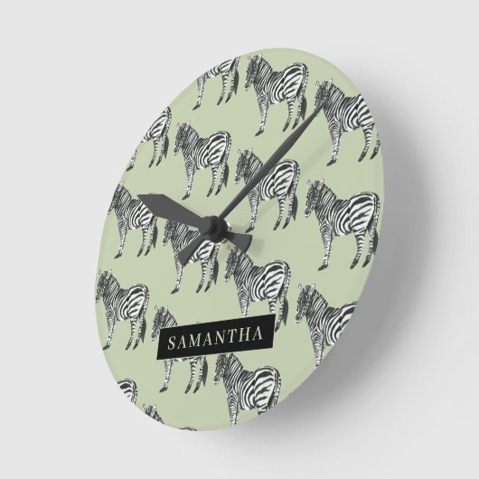 Jungle Zebra Wild Pattern & Personalisierter Name Runde Wanduhr (Winkel)
