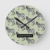 Jungle Zebra Wild Pattern & Personalisierter Name Runde Wanduhr (Vorderseite)
