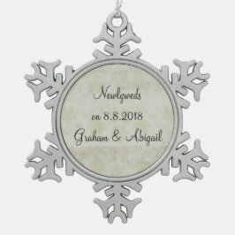 Jungvermählten Schneeflocken Zinn-Ornament