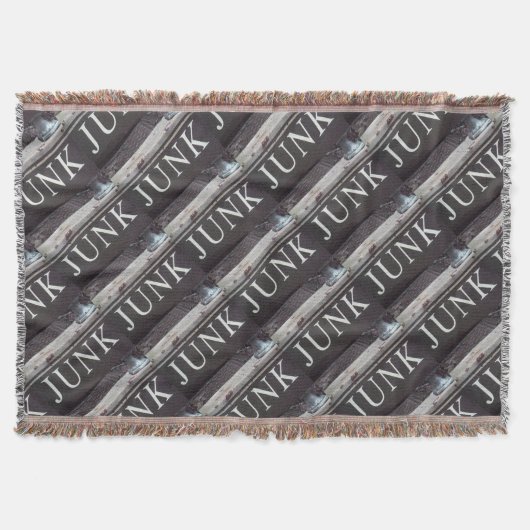 Junk-Schild auf antikem Schleppwagen, rostetes Met Decke (Vorderseite)