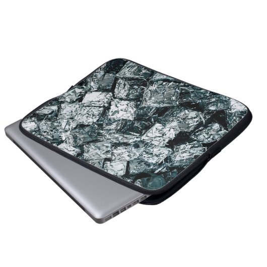 Junkyard Laptopschutzhülle (Vorne Knopf)