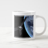 Juno Raumfahrzeug während der Erde Flyby Jumbo-Tasse (Rechts)