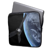 Juno Raumfahrzeug während der Erde Flyby Laptopschutzhülle (Vorderseite Links)