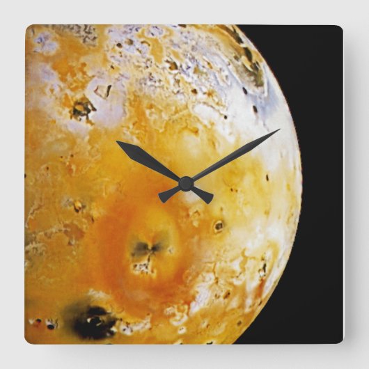 Jupitermond Io Quadratische Wanduhr (Vorderseite)