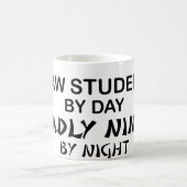 Jurastudent tödliches Ninja Kaffeetasse (Mittel)