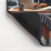 Juristen, die im Büromauspad arbeiten Mousepad (Ecke)