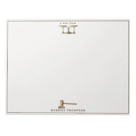 Juristische Skala Gavel Juristischer antiker Indiv Notizblock