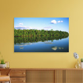 Juruena, Brasilien. Bewaldete Flussbank reflektier Leinwanddruck (Insitu (Wohnzimmer))