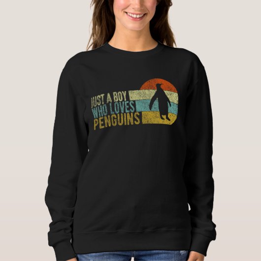 Just A Boy Who Loves Penguins Penguin Retro Sweatshirt (Vorderseite)