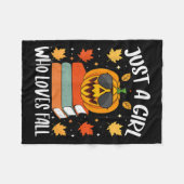 Just A Girl Who Loves Fall Pumpkin Cozy Autumn Fleecedecke (Vorderseite (Horizontal))