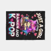 Just A Girl Who Loves Ramen And K-p  Fleecedecke (Vorderseite (Horizontal))