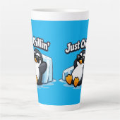 JUST CHILLING PINGUIN Throw Pillow Milchtasse (Vorderseite)