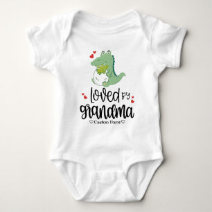 Just Hatched Green Dinosaurier - Love by Oma Baby Strampler