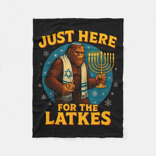 Just Here For The Latkes Funny Hanukkah Bigfoot Fleecedecke (Vorderseite)