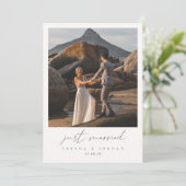 Just Married 2 Foto QR Code Hochzeit Ankündigung (Stehend Vorderseite)