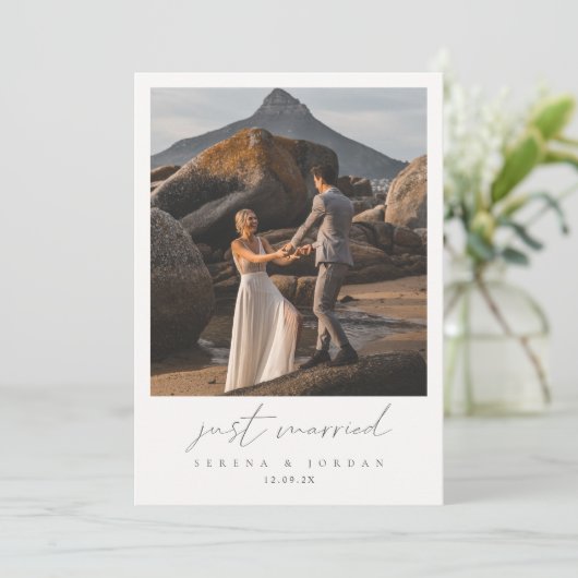 Just Married 2 Foto QR Code Hochzeit Ankündigung (Stehend Vorderseite)