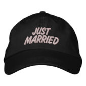 Just Married Bestickte Baseballkappe (Vorderseite)