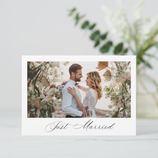 Just Married black script wedding announcement Dankeskarte (Stehend Vorderseite)