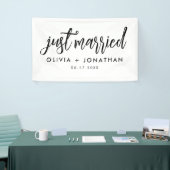 Just Married Calligraphy Script Wedding Banner (Messeveranstaltung)