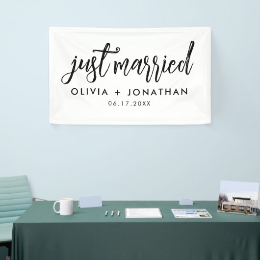 Just Married Calligraphy Script Wedding Banner (Messeveranstaltung)