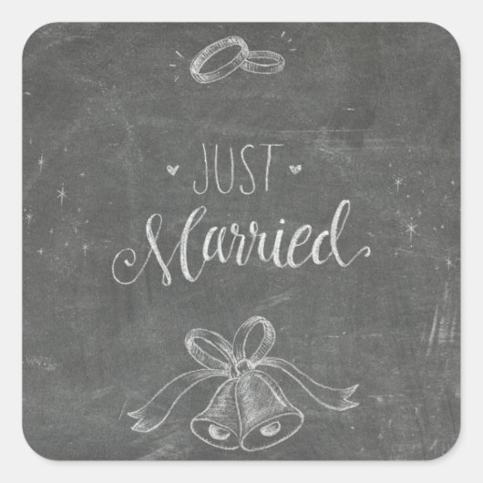 Just Married Chalkboard Hochzeiten Rings and Bells Quadratischer Aufkleber (Vorderseite)