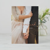 Just Married Cute Wedding Announcement Foil Card Folieneinladung (Stehend vorne)