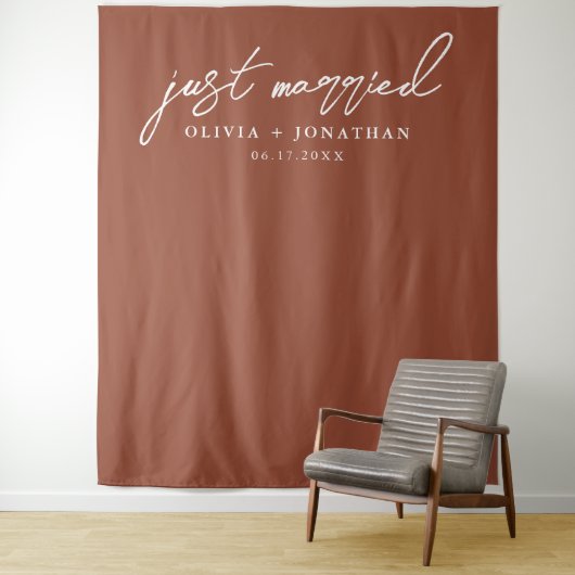 Just Married Elegant Calligraphy Wedding Backdrop Wandteppich (Beispiel)