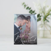 Just Married Elegantes Foto Hochzeitsankündigung Postkarte (Stehend Vorderseite)