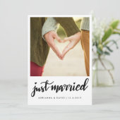 Just Married | Foto Hochzeit | Handgeschriebenes S Ankündigung (Stehend Vorderseite)
