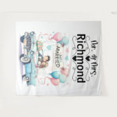 Just Married Getaway - Hintergrund für Hochzeiten Wandteppich (Vorderseite (Horizontal))