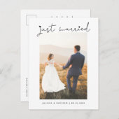 Just Married Heart Modern Script Wedding Ankündigungspostkarte (Vorne/Hinten)