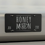 Just Married Honeymoon Road Trip License Plate US Nummernschild<br><div class="desc">Herzlichen Glückwunsch an Sie! Die Hochzeit war ein großer Erfolg, jetzt ist es an der Zeit, in den Sonnenuntergang für die perfekte Flitterwochen zu fahren, gefolgt von einem Leben des Glücks. Pop deine Initialen in die Herzen, füge den Monat und das Jahr deiner Hochzeit hinzu und du hast ein schönes...</div>