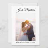 Just Married Modern Script Custom Foto Hochzeit Ankündigung (Vorderseite)