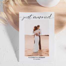 Just Married Modern Script Foto Minimal Wedding Ankündigung