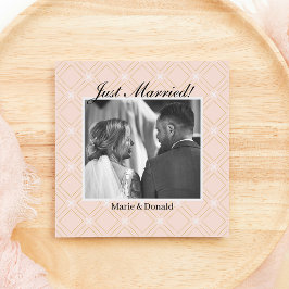 Just Married Pastel Peach und Gold Geometric Feiertagskarte