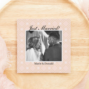 Just Married Pastel Peach und Gold Geometric Feiertagskarte