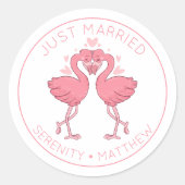 Just Married Pink Flamingos Tropical Beach Wedding Runder Aufkleber (Vorderseite)
