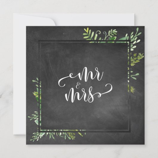 Just Married Script Greenery Bouquet auf Chalkboar Einladung (Rückseite)