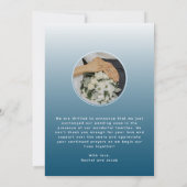 Just Married Script Overlay Blue Foto Wedding Ann Ankündigung (Rückseite)