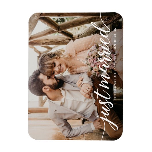 Just Married Script Overlay Wedding Foto Magnet (Vertikal)
