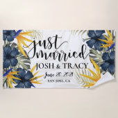 Just Married Tropical Newlyweds Personalisierte Ge Strandtuch (Vorderseite)